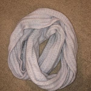Gap scarf